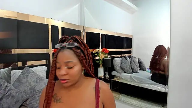 nefferetcharlotte online show from 3, 2, 2026