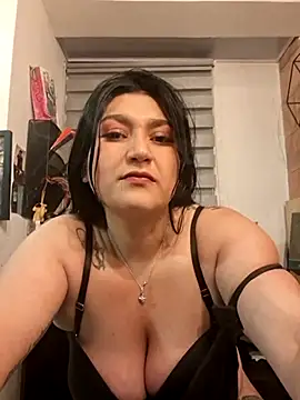 Magenta Moon online show from 1, 3, 2026