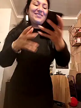 Magenta Moon online show from 11, 5, 2026