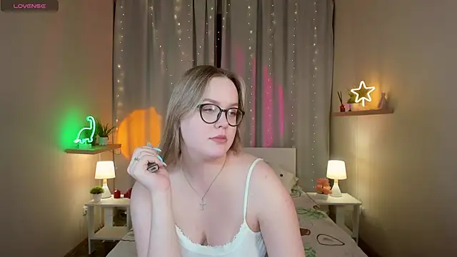 SallyPratt online show from 17, 12, 2025