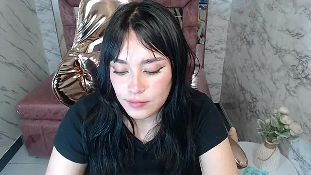 Laksmy v online show from 21, 12, 2025