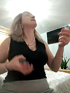 AhlyssaLove1155 online show from 9, 2, 2026