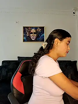 Lia em online show from 17, 12, 2025