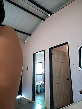 Snapshot of Charlott_smi chatting on 18, 12, 2025 Charlott smi online show from 18, 12, 2025