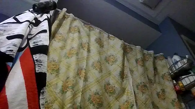 Snapshot of wecrulb chatting on 14, 12, 2025 wecrulb online show from 14, 12, 2025