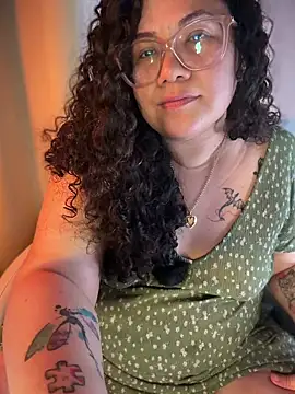 VanesssaMilf  online show from 28, 5, 2026