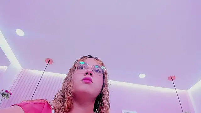 abril dolly online show from 19, 12, 2025