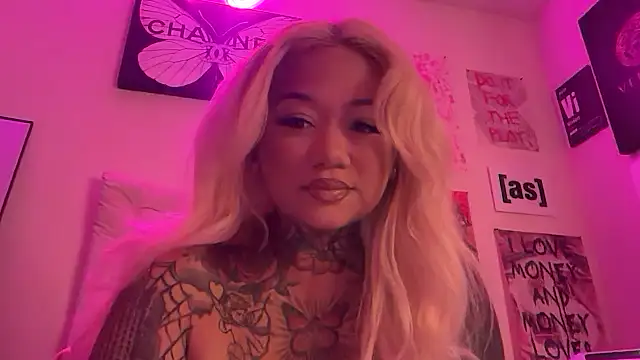 Itsonlyvirgo online show from 15, 5, 2026
