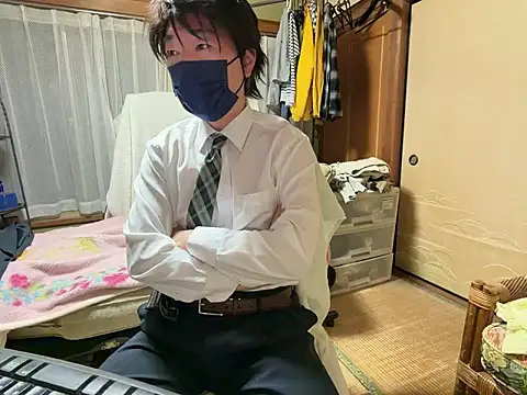 Snapshot of Hirokazu_12 chatting on 19, 2, 2026 Hirokazu 12 online show from 19, 2, 2026