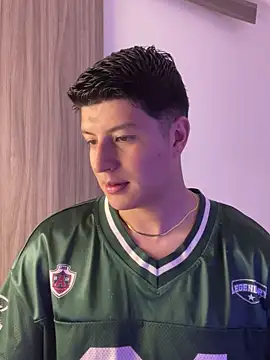 Snapshot of Goldenknight33 chatting on 21, 12, 2025 Goldenknight33 online show from 21, 12, 2025