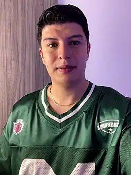 Snapshot of Goldenknight33 chatting on 7, 1, 2026 Goldenknight33 online show from 7, 1, 2026