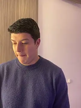 Goldenknight33 online show from 8, 4, 2026