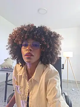 NaomiClay online show from 24, 4, 2026