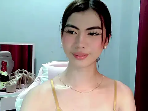 Ur hottestdella online show from 19, 1, 2026