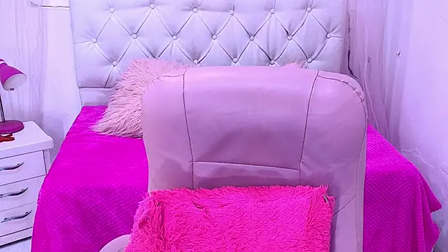 Snapshot of _Valentinaaa chatting on 21, 3, 2026 Valentinaaa online show from 21, 3, 2026