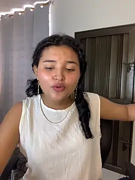 ladulcemary  online show from 2, 5, 2026