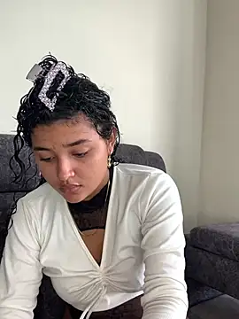 ladulcemary  online show from 6, 5, 2026