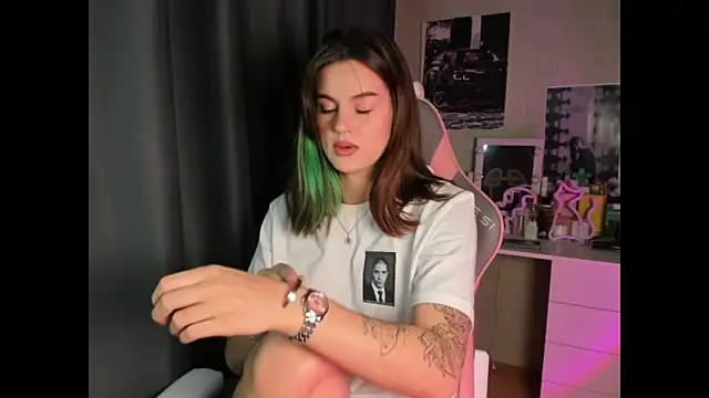 NikkieKitty online show from 22, 12, 2025