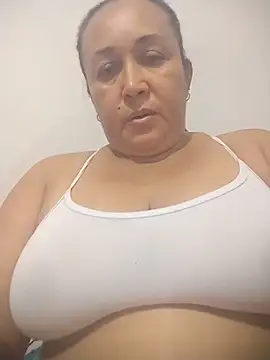 Nini Love  online show from 25, 5, 2026