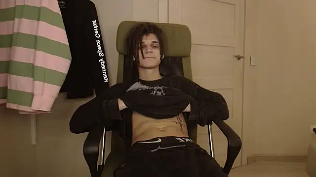 Snapshot of PeachTree chatting on 28, 3, 2026 PeachTree online show from 28, 3, 2026