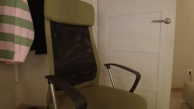 Snapshot of PeachTree chatting on 3, 4, 2026 PeachTree online show from 3, 4, 2026