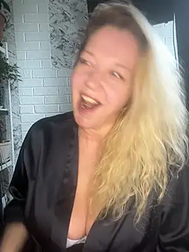 JenniferCarmen online show from 16, 5, 2026