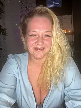 JenniferCarmen online show from 16, 5, 2026