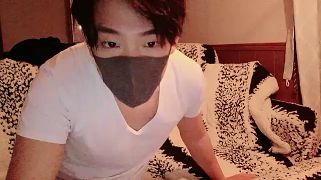 Snapshot of -kou-- chatting on 15, 4, 2026 -kou-- online show from 15, 4, 2026