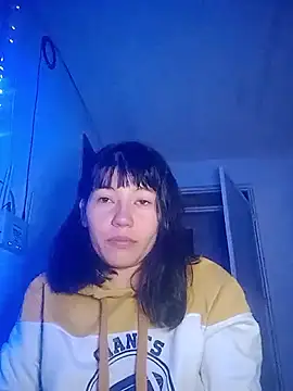 Angeline  Thompson online show from 23, 12, 2025