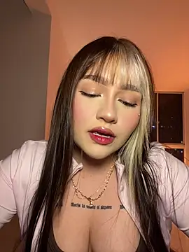 Daniela ruizz online show from 26, 6, 2026