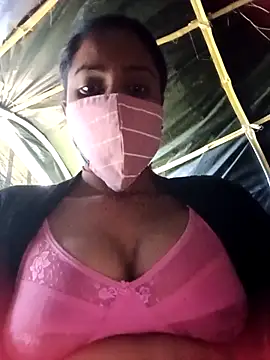 Snapshot of Poonam8080 chatting on 19, 12, 2025 Poonam8080 online show from 19, 12, 2025