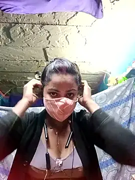 Snapshot of Poonam8080 chatting on 22, 12, 2025 Poonam8080 online show from 22, 12, 2025