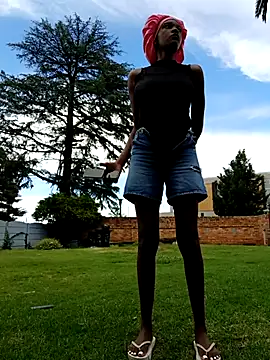 Snapshot of PetiteDoll_06 chatting on 16, 2, 2026 PetiteDoll 06 online show from 16, 2, 2026