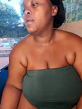 Snapshot of ChoklitBerryXX chatting on 10, 4, 2026 ChoklitBerryXX online show from 10, 4, 2026