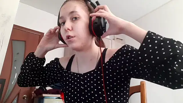 Annette meow1 online show from 2, 4, 2026