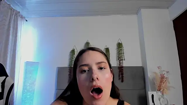JulietaSnow online show from 11, 5, 2026