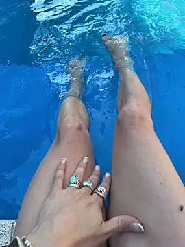 Snapshot of sindel0332-f chatting on 13, 12, 2025 sindel0332-f online show from 13, 12, 2025