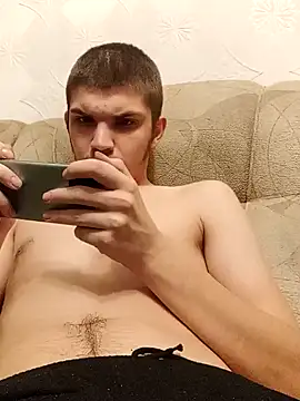 Snapshot of BradPierce chatting on 17, 12, 2025 BradPierce online show from 17, 12, 2025