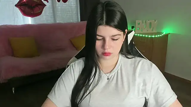 KisaModel online show from 19, 5, 2026