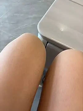 qwe522522 online show from 23, 4, 2026