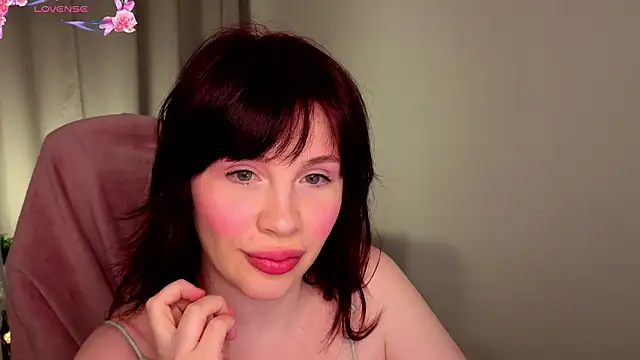 KellyMoussi online show from 4, 2, 2026