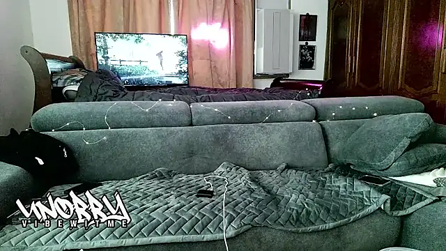 Snapshot of filthyuno chatting on 15, 12, 2025 filthyuno online show from 15, 12, 2025