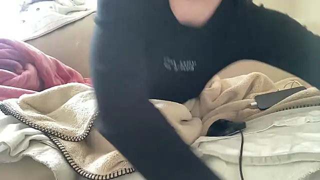 ijustturned18today online show from 15, 5, 2026