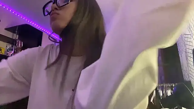 Snapshot of Ronnni_Schmidt chatting on 18, 12, 2025 Ronnni Schmidt online show from 18, 12, 2025