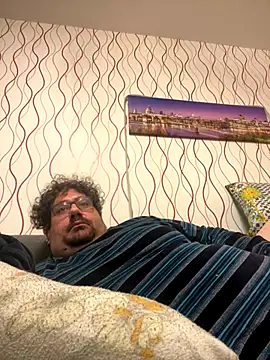 Snapshot of P0rco89 chatting on 15, 12, 2025 P0rco89 online show from 15, 12, 2025