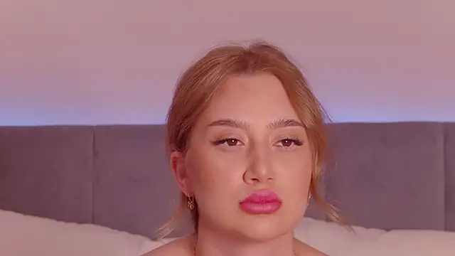 Snapshot of LucieBliss chatting on 15, 3, 2026 LucieBliss online show from 15, 3, 2026