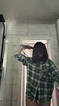 Snapshot of LucieBliss chatting on 16, 4, 2026 LucieBliss online show from 16, 4, 2026