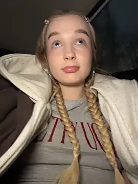 -teenytiny- online show from 11, 2, 2026