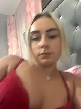 ScarletJ  online show from 14, 12, 2025