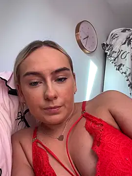 ScarletJ  online show from 7, 1, 2026